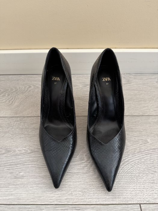 Zara 37 negru 10cm
