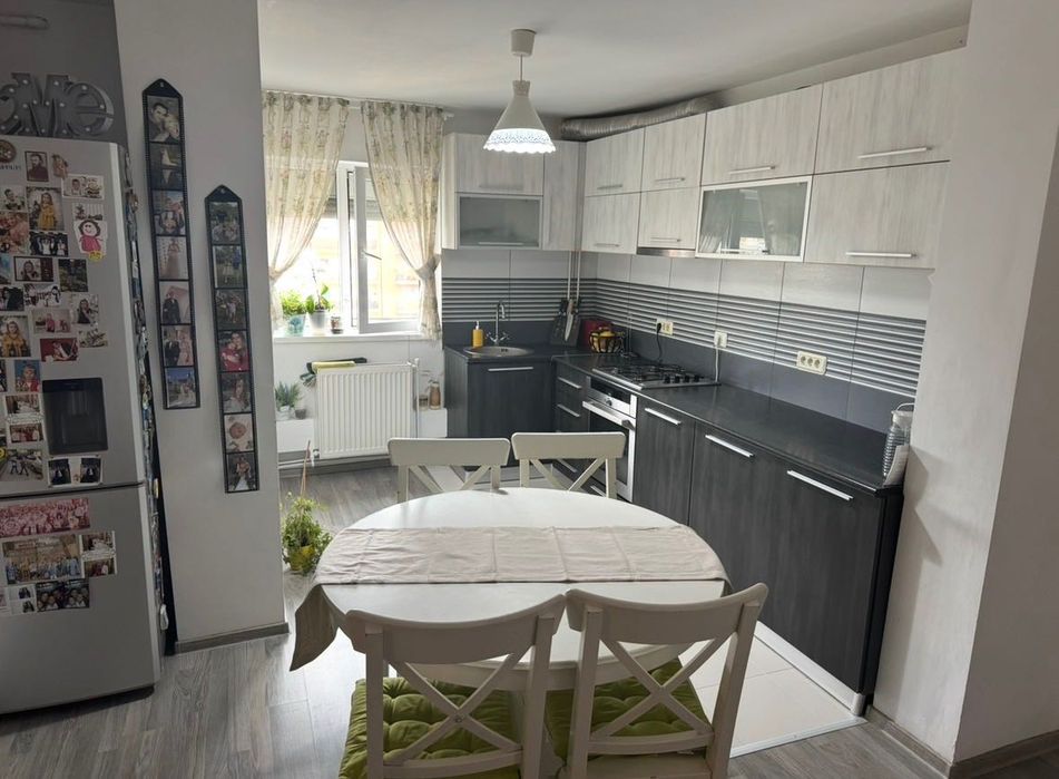 Proprietar, vând apartament cu 3 camere în Calea Aradului