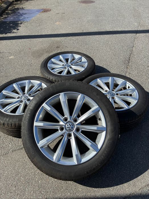 Продавам оригинални 17 цолови джанти Volkswagen с гуми