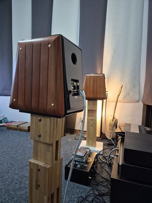 Usher Compass X 718 Boxe High End