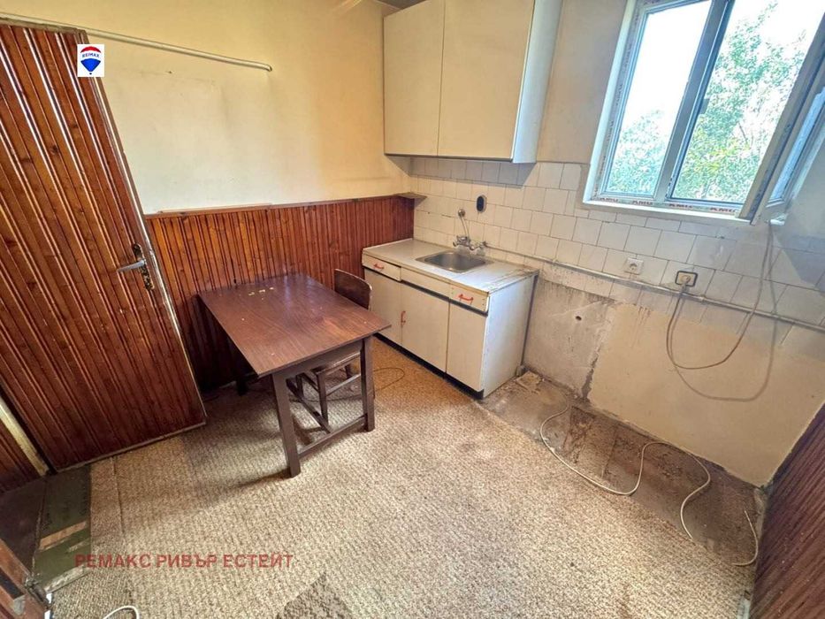 Къща на два етажа за продажба  в гр. Две могили