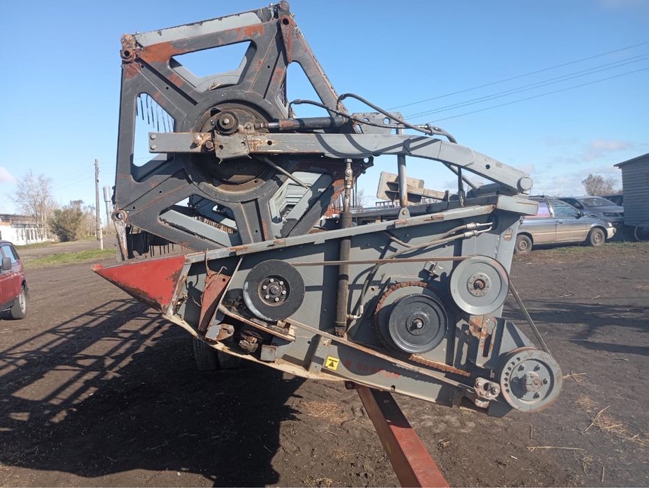 Продам жатку на Вектор