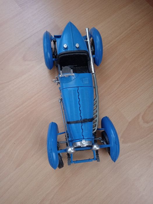 Macheta burago 1:18