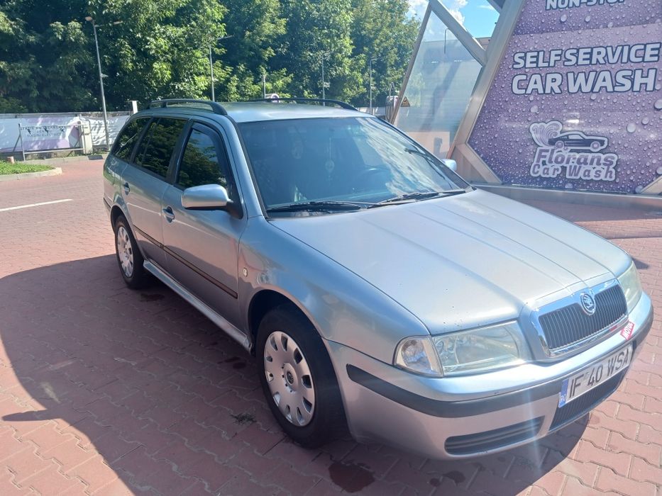 Vând Skoda Octavia 1.6