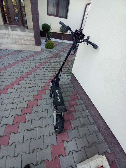 Vând trotineta electrica ootd t10