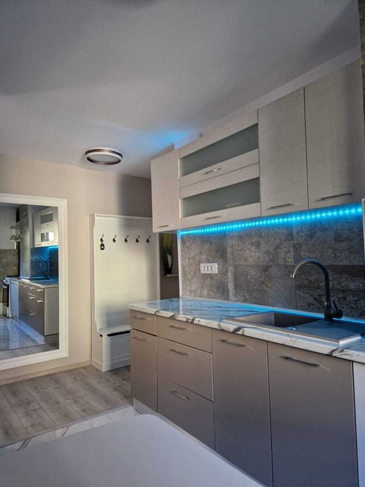 Apartament renovat de inchiriat
