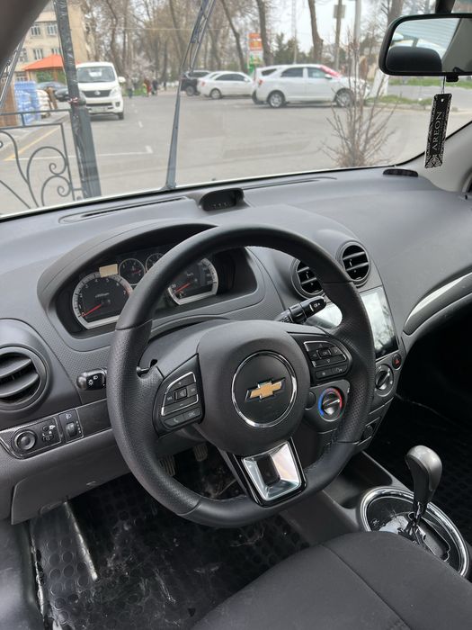 Nexia 3 Avtomat Elegant + 2020 yil 110.000 km propan 48 litr