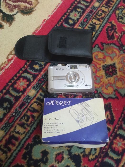 Срочно продам Фотоаппарат Keret w-302 и supe scarlet B-007A