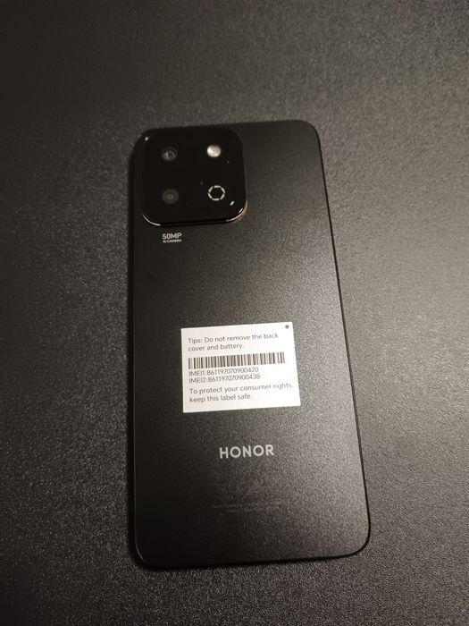 Vand 2 telefoane honor 200 sigilate pret 1000ron bugata