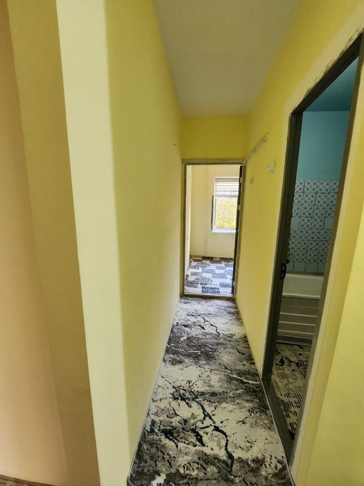 Srochno 2 xonali kvartira sotiladi