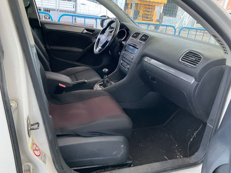 Volkswagen Golf VI 2.0 TDI Advance 2010