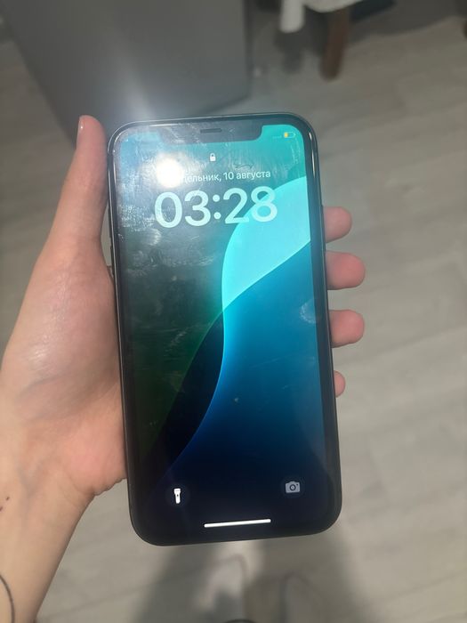 Продам 11 айфрон