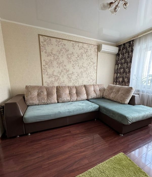 Продаю диван гостевой