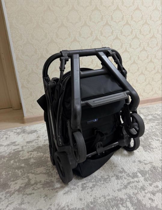 Продам коляску Anex air z, трансформируется в люльку