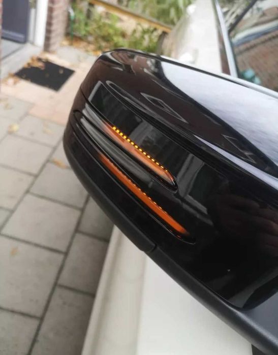 Динамични (бягащи) мигачи за огледалата за Мерцедес Mercedes w204 w221