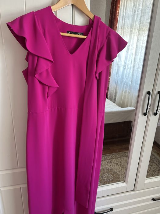 Платье для женщин