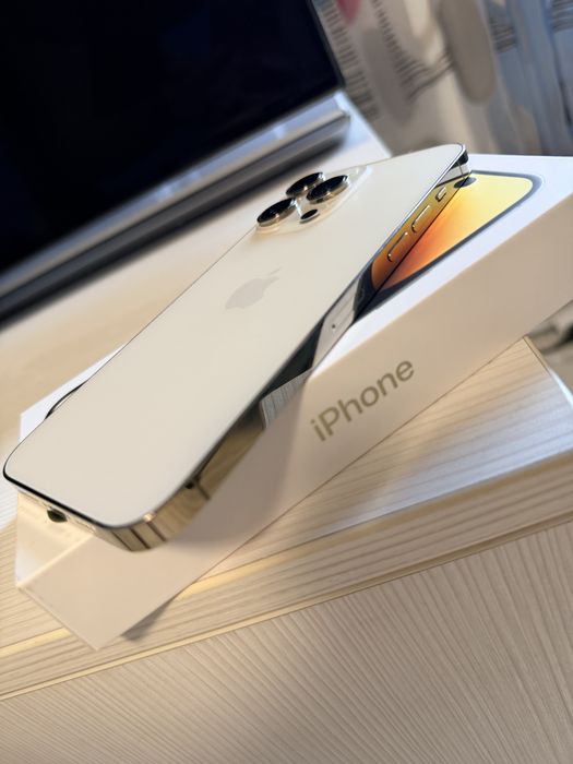 Iphone 14 Pro Max stare excelentă,  husă și folii de stică CADOU, PREȚ FIX