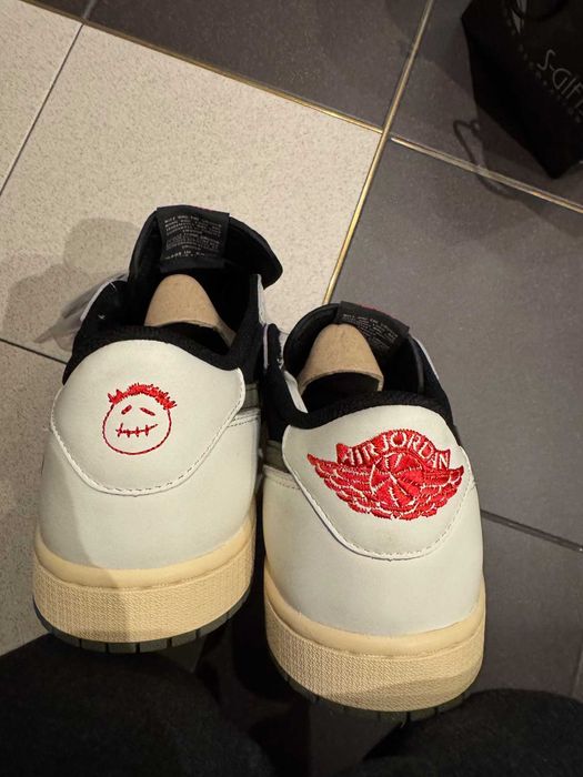 Мъжки сникърси Travis Scott Air Jordan 1 low reverse olive