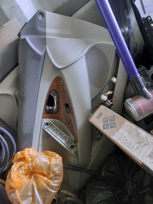 Запчастей машина