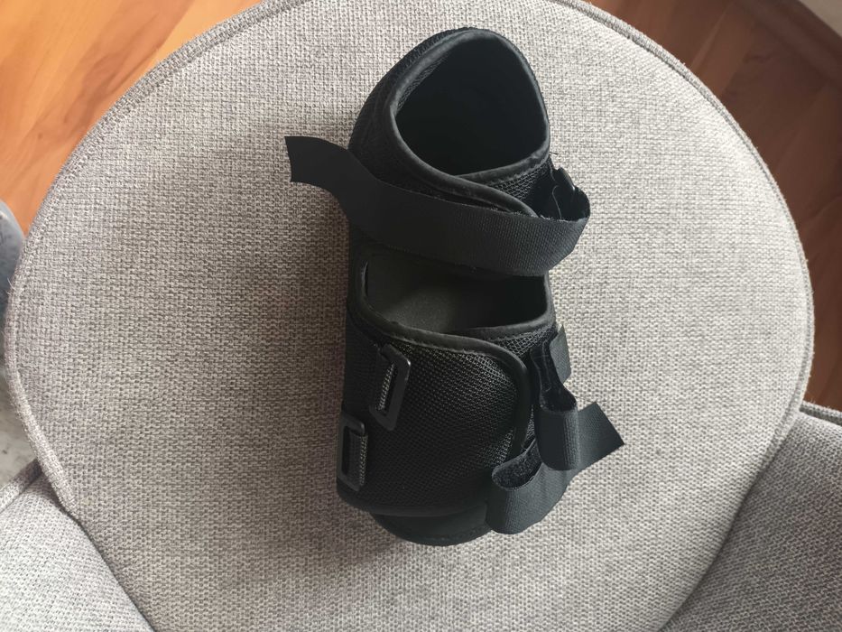 Постоперативна обувка за предната част на стъпалото размер s