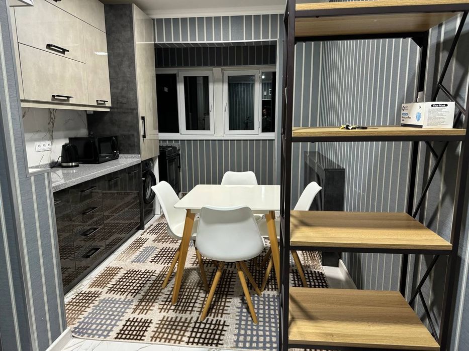 Срочно Сдаётся квартира улица Садик Азимова 2-комн авторский ремонт