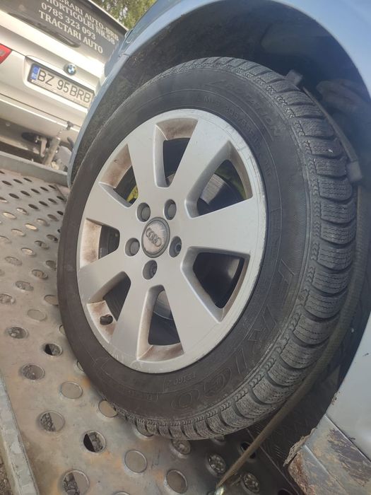 Dezmembram Audi A3 8P USA DREAPTA FATA/ USA DREAPTA SPATE/USA STANGA SPATE