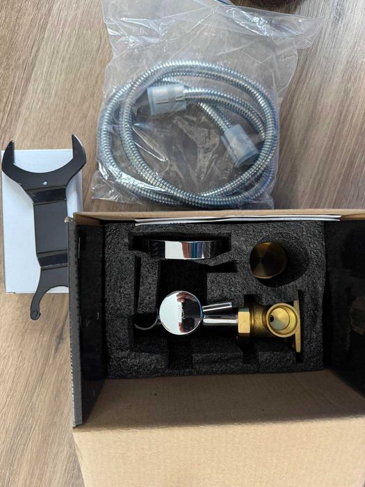 Продавам Хигиенен душ Munich - IMEX 001