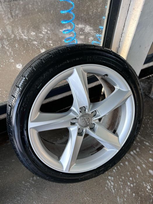 Оригинални джанти с гуми Audi