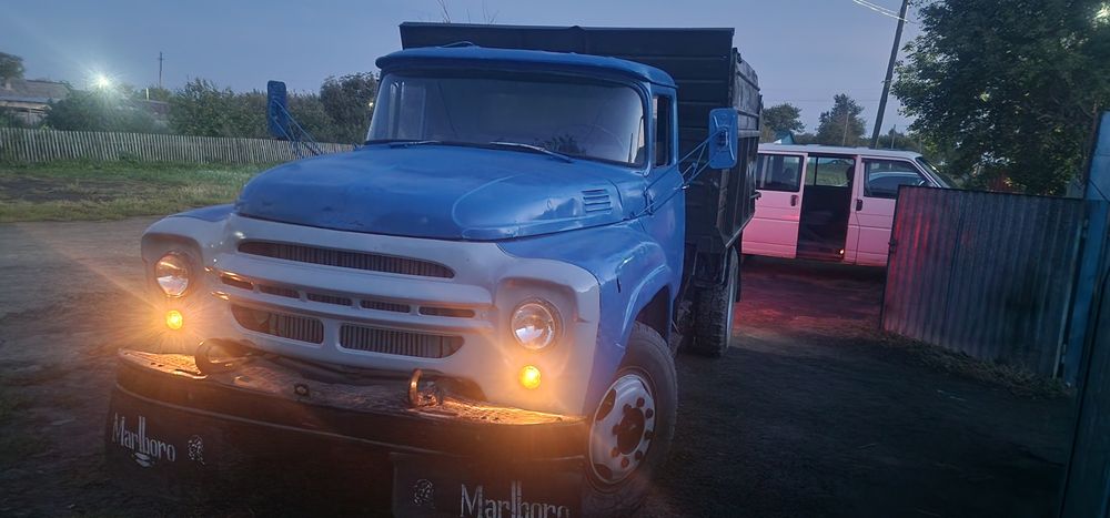 Продам зил в хорошем состоянии.