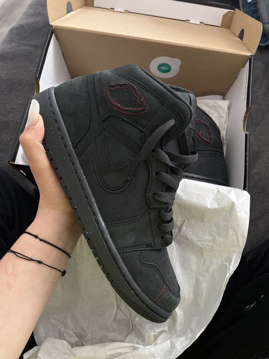 Air jordan 1 mid dk smoke gray