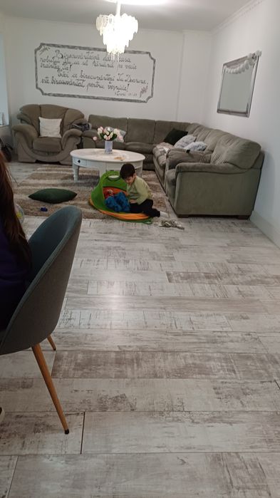 Super preț! Colțar living+fotoliu