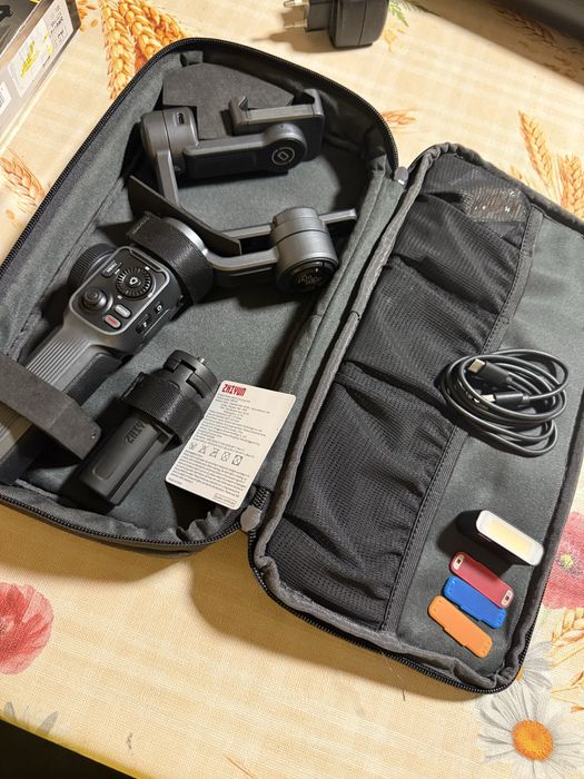 Zhiyun Tech Smooth 5 Stabilizator Gimbal pentru Smartphone Combo