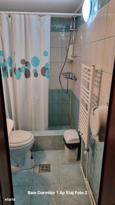 Casa de vacanta cu 2 apart. independente (8 camere) in Poiana Tapului