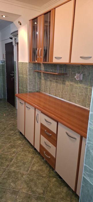 Inchiriez apartament cu 2 camere Prima Shop