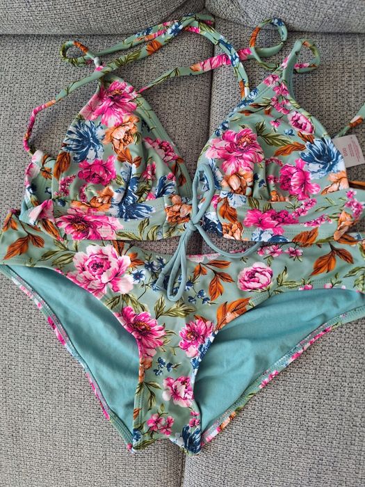 Бански костюми нови