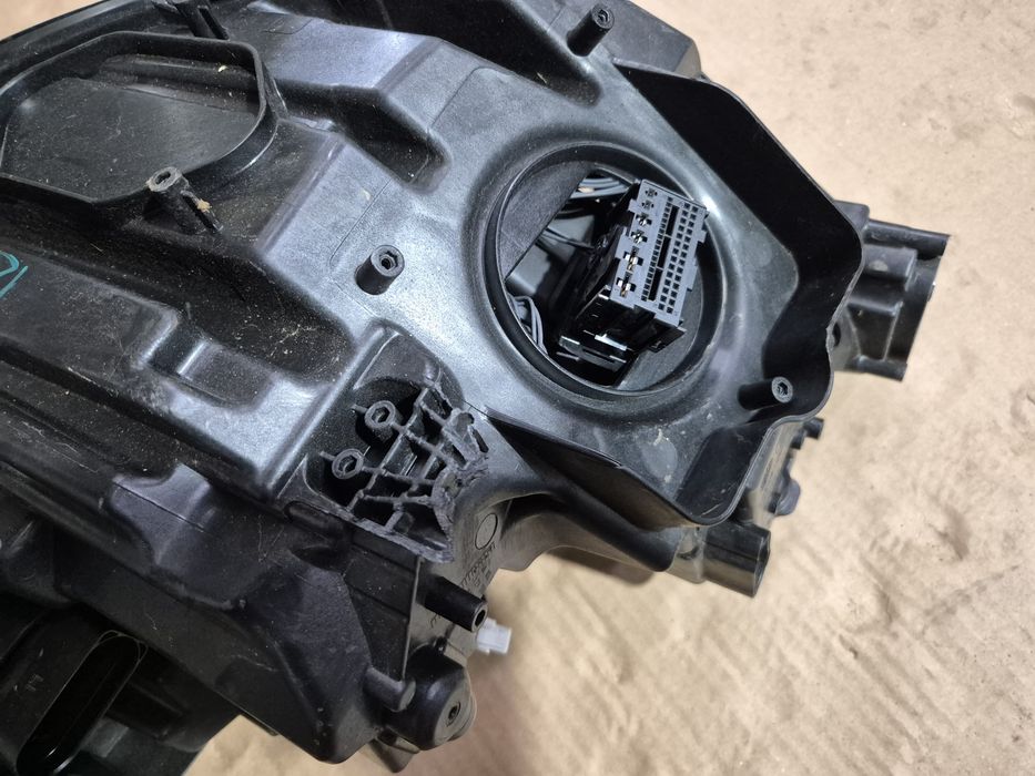 Ляв фар Шкода Октавия IV лед фар Skoda Octavia 4