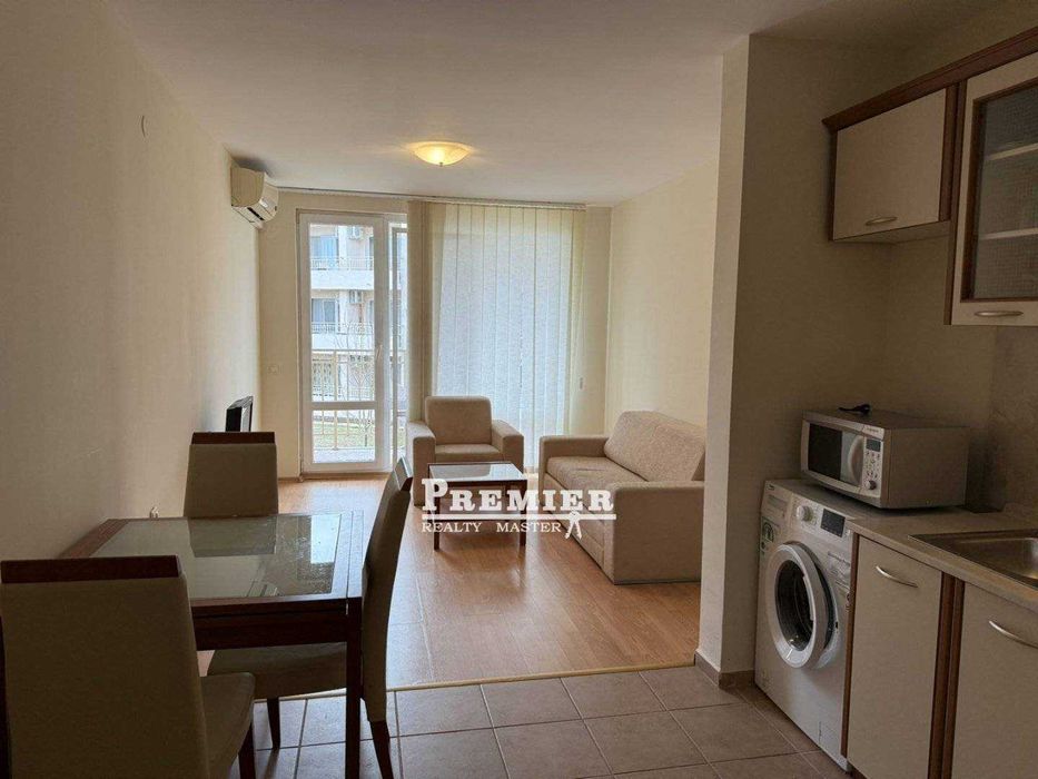 Продава се Тристаен апартамент в к.к. Слънчев бряг - 80 кв.м за 888 €/кв.м - Снимка #3