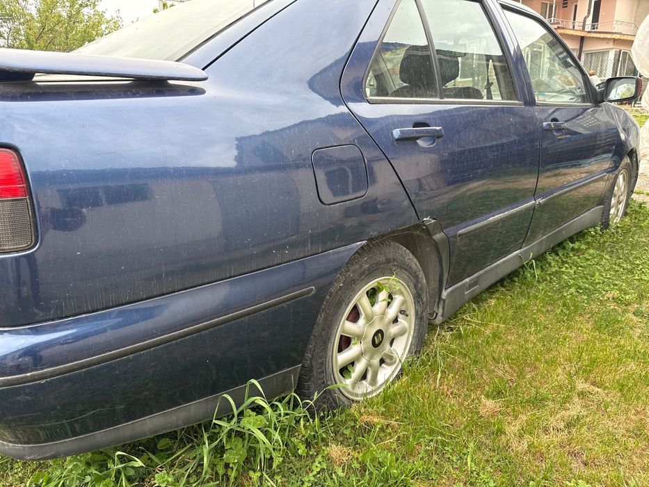 Сеат Толедо на части