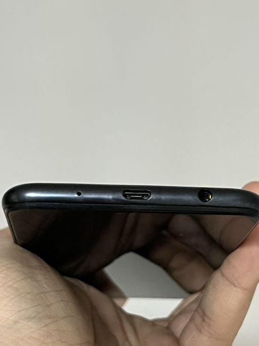 продам телефон самсунг а10 32гб