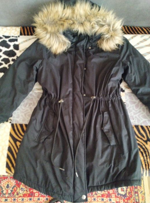 Продам куртку женскую
