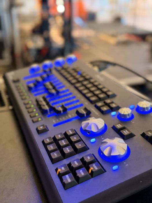 Echipamente audio, sonorizare, lumini, scena, ecran LED pentru evenimente