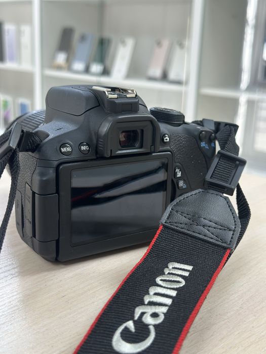 Canon EOS 700D + 18–55 мм — 70 000 ₸