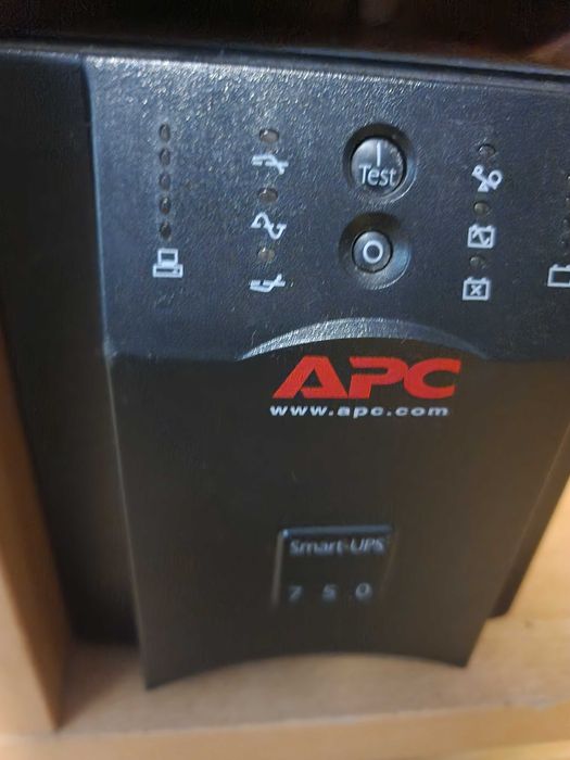 UPS APC 750va UNDA SINUS ideal pt stabilizare ups sau centrale termice