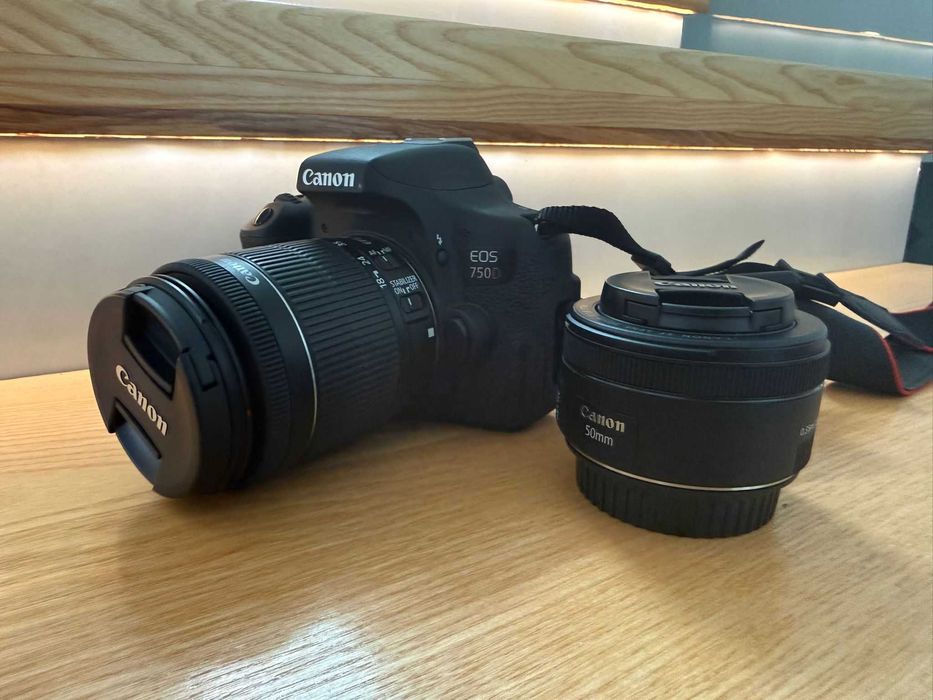 Aparat Foto Canon EOS 750D