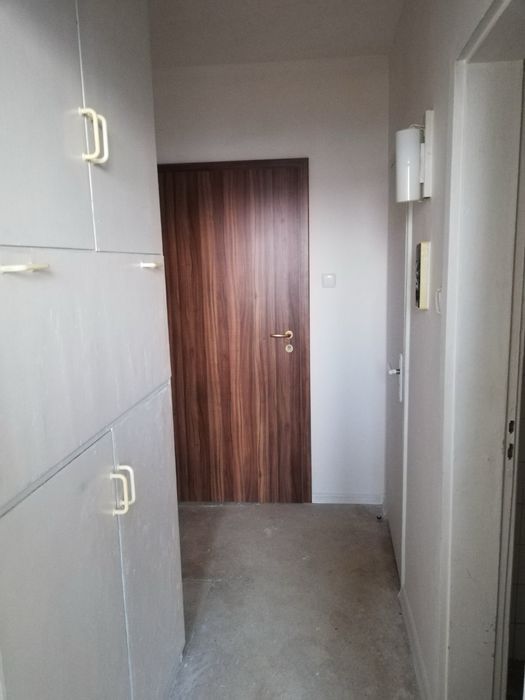 Дава се под наем Едностаен апартамент в София, Лагера - 37 кв.м за 350 € - Снимка #2