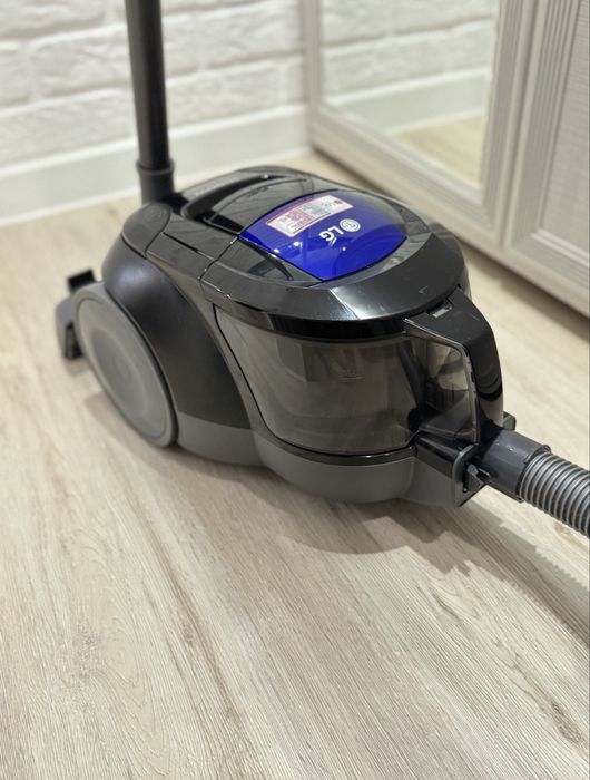 Продам пылесос LG в ртличном состоянии