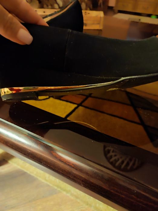 Женские туфли из замши