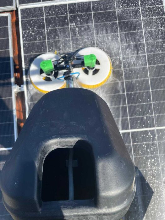 Spălare Panouri Fotovoltaice – Apă Demineralizată