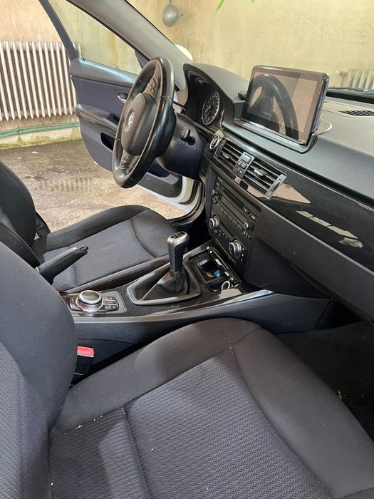 Vand bmw seria 3 an fabricatie  2011