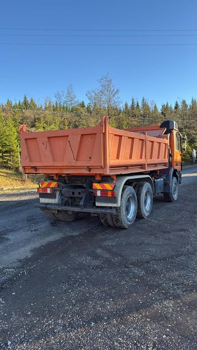 De vînzare basclă mercedes actros an fabricație 2000